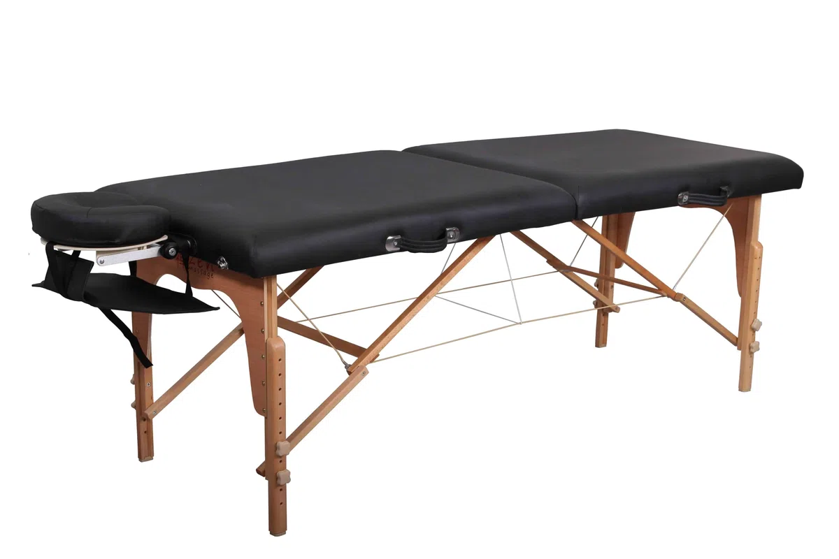 ZEN Basic Niveau Massage-Liege klappbar und höhenverstellbar – mobiler Massagetisch aus Vollholz mit abgerundeten Kanten für aktive Massagestile, Aluminium-Kopfteil und Kosmetik-Tisch Tasche (Schwarz)